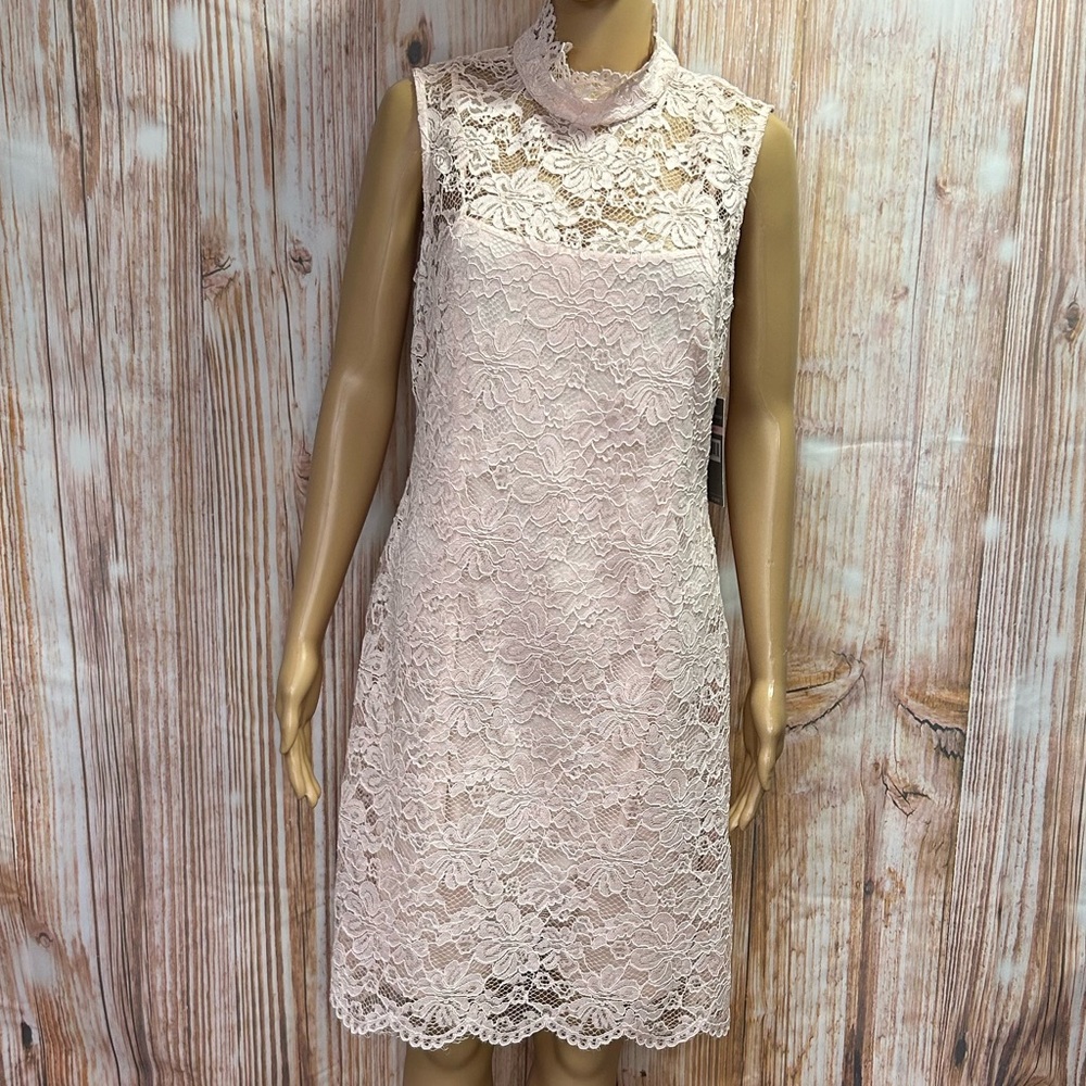 Hope & Harlow High Neck‎ Lace Dress
